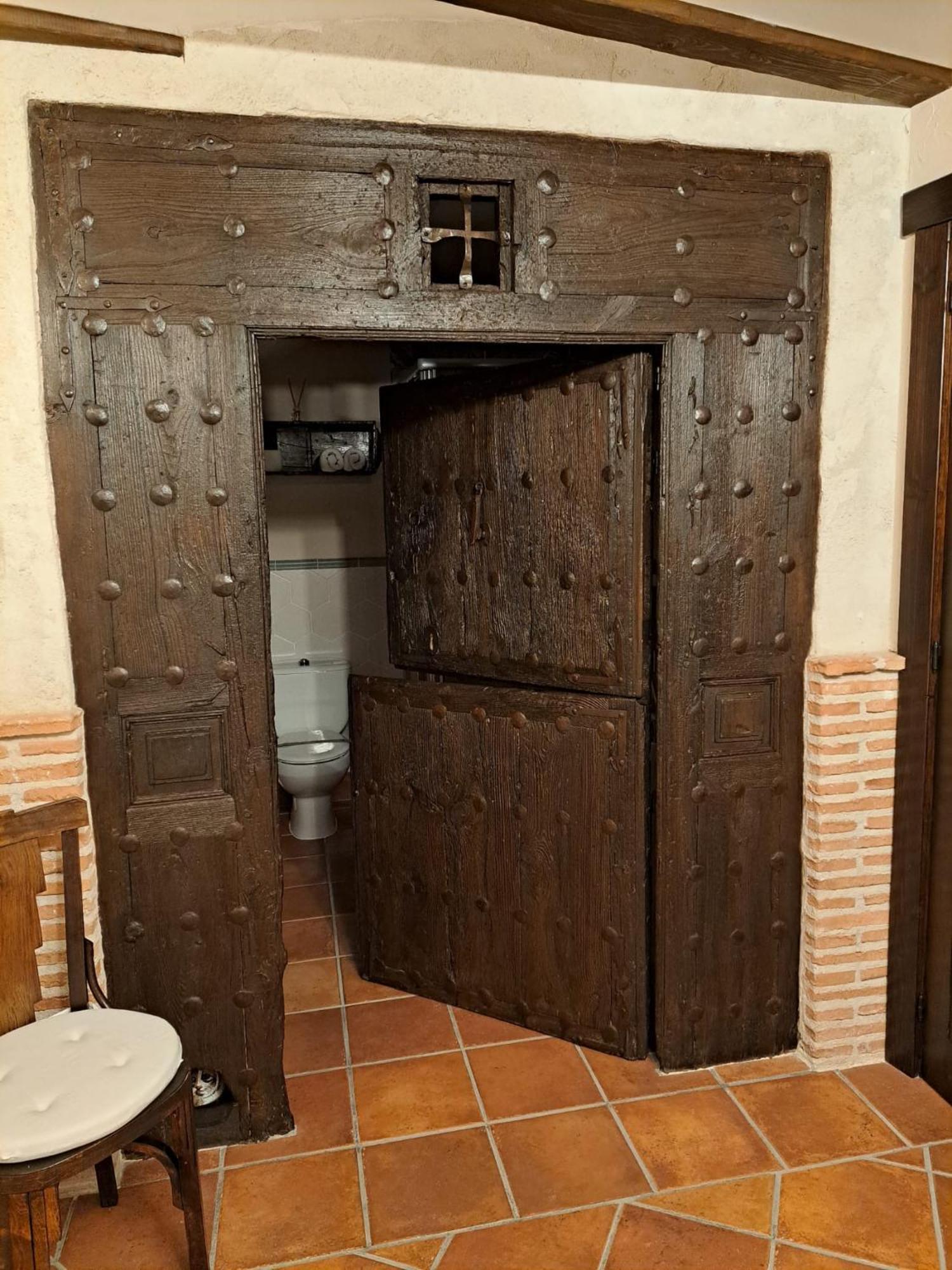 Casa Rural La Bodega, Ofrece Cata De Vino Gratis Horche Kültér fotó