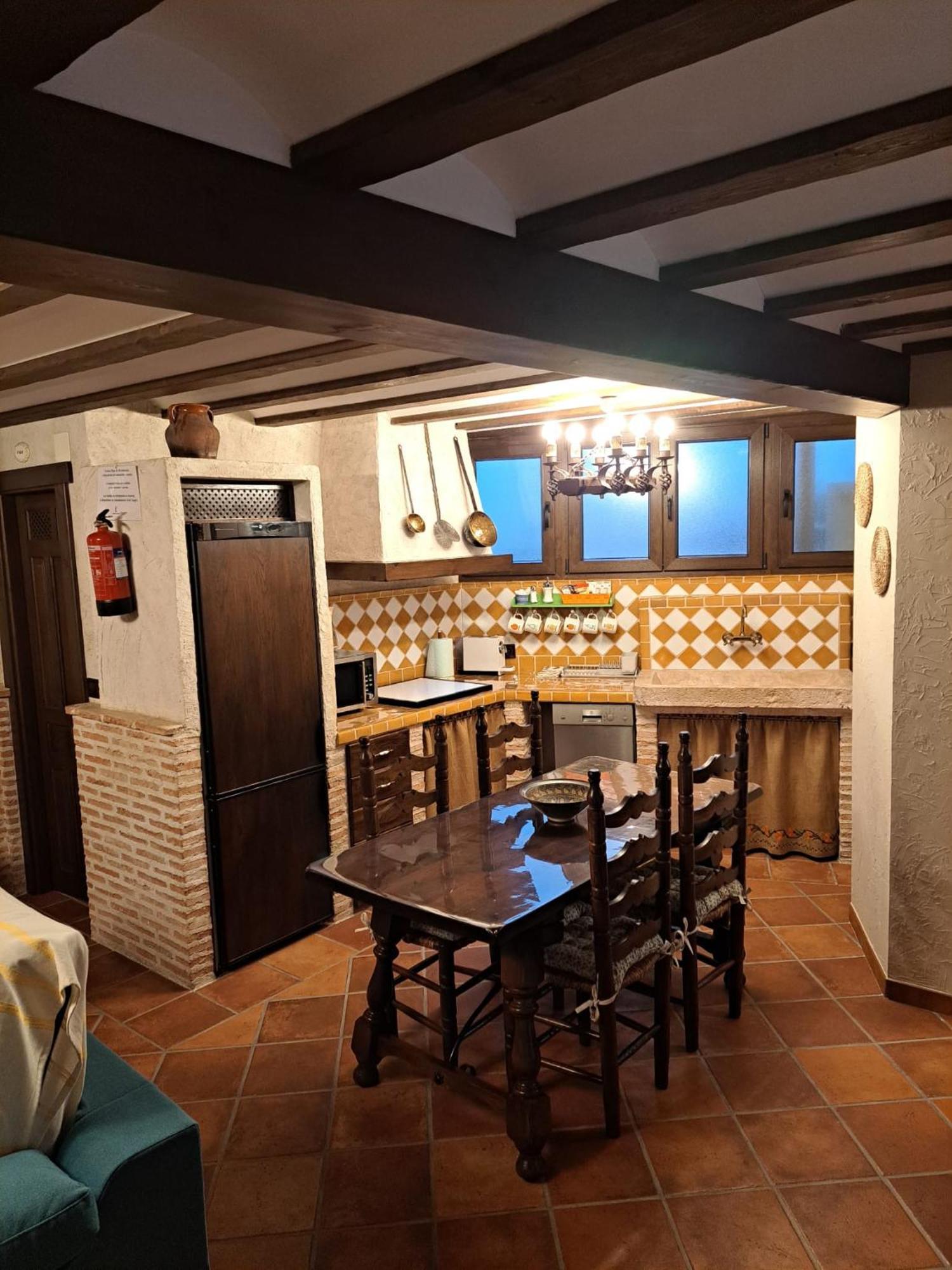 Casa Rural La Bodega, Ofrece Cata De Vino Gratis Horche Kültér fotó
